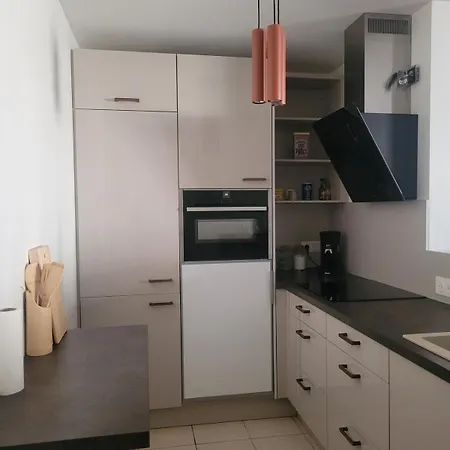 Coeur De Ville, Center, Parking Apartment